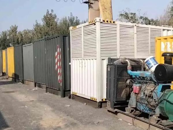 宾县200KW柴油发电机机组每小时油耗是多少？